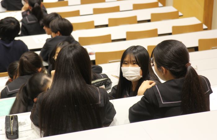 070125　中３職業講話 (26).JPG